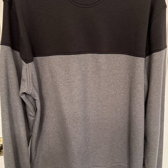 IZOD Advantage Performance Stretch Sweatshirt Medium Black/Gray - Picture 3 of 6
